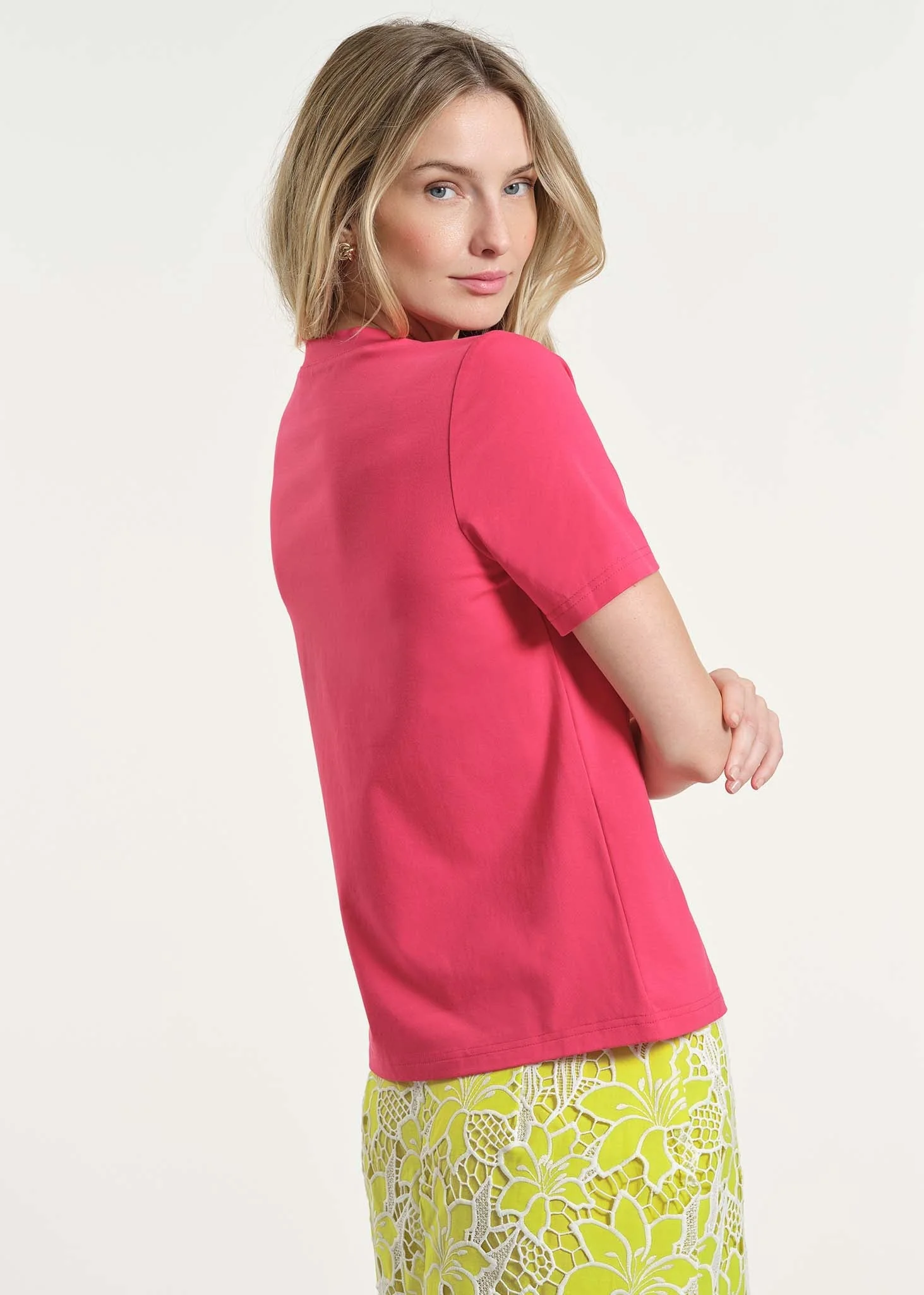 I Dream of Vacation Tshirt - Image 4