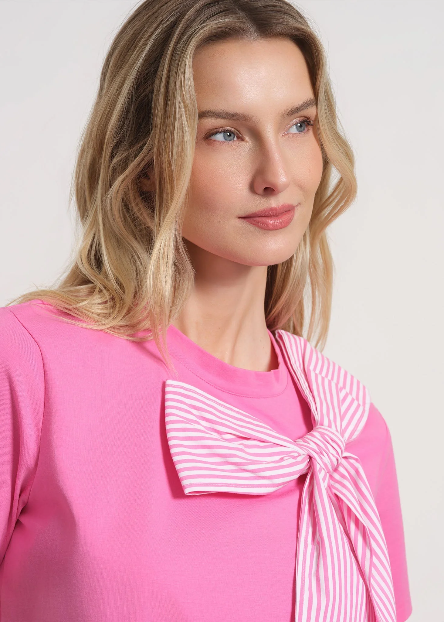 Short Sleeve Bow Neck T-Shirt - Image 3